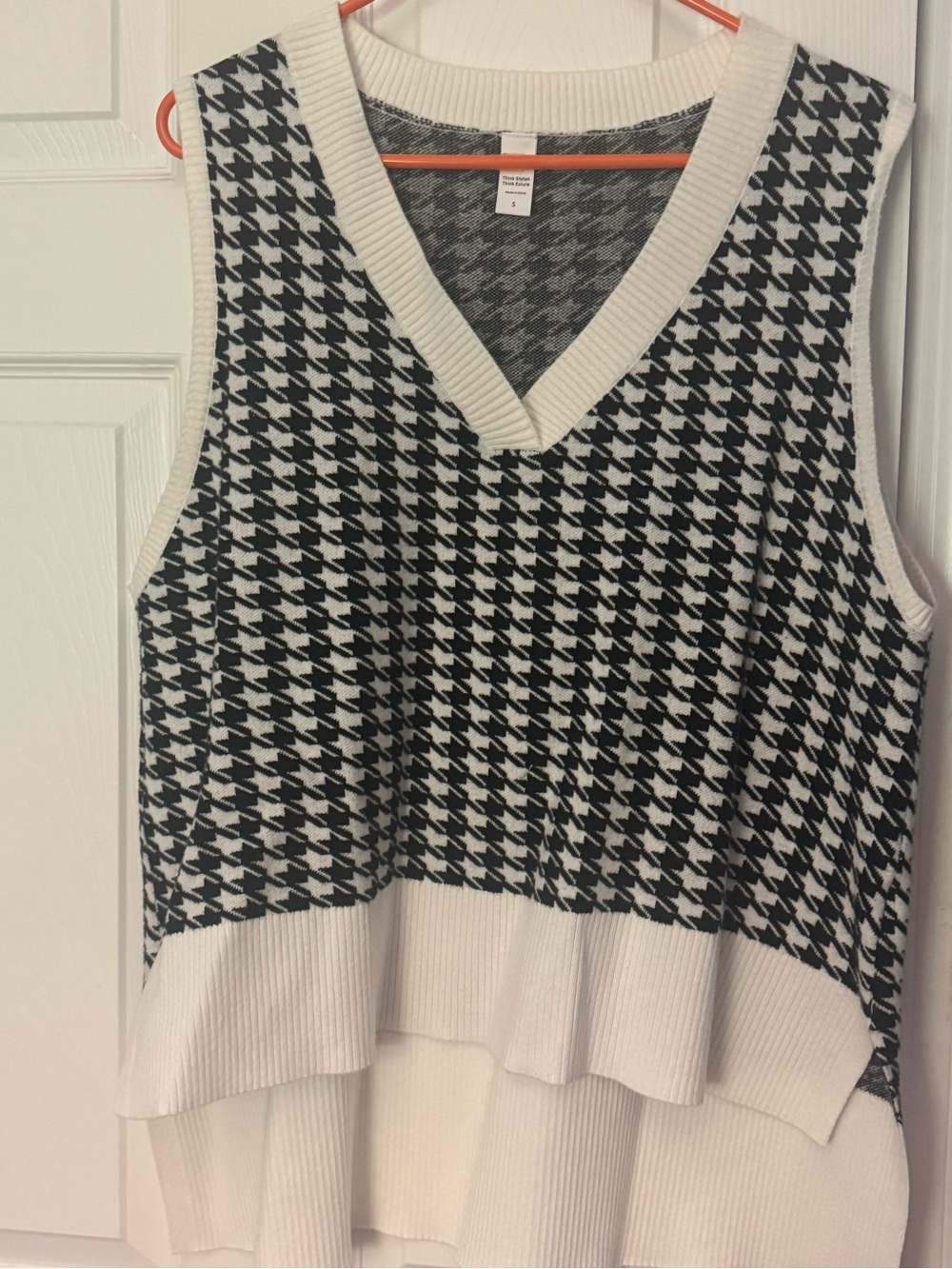 Houndstooth V-Neck Layered Tank Top - Black & White